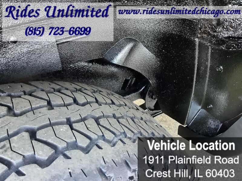 Used 2001 Chevrolet Tahoe LS w/ LS Preferred Equipment Group AWD/4WD image 18