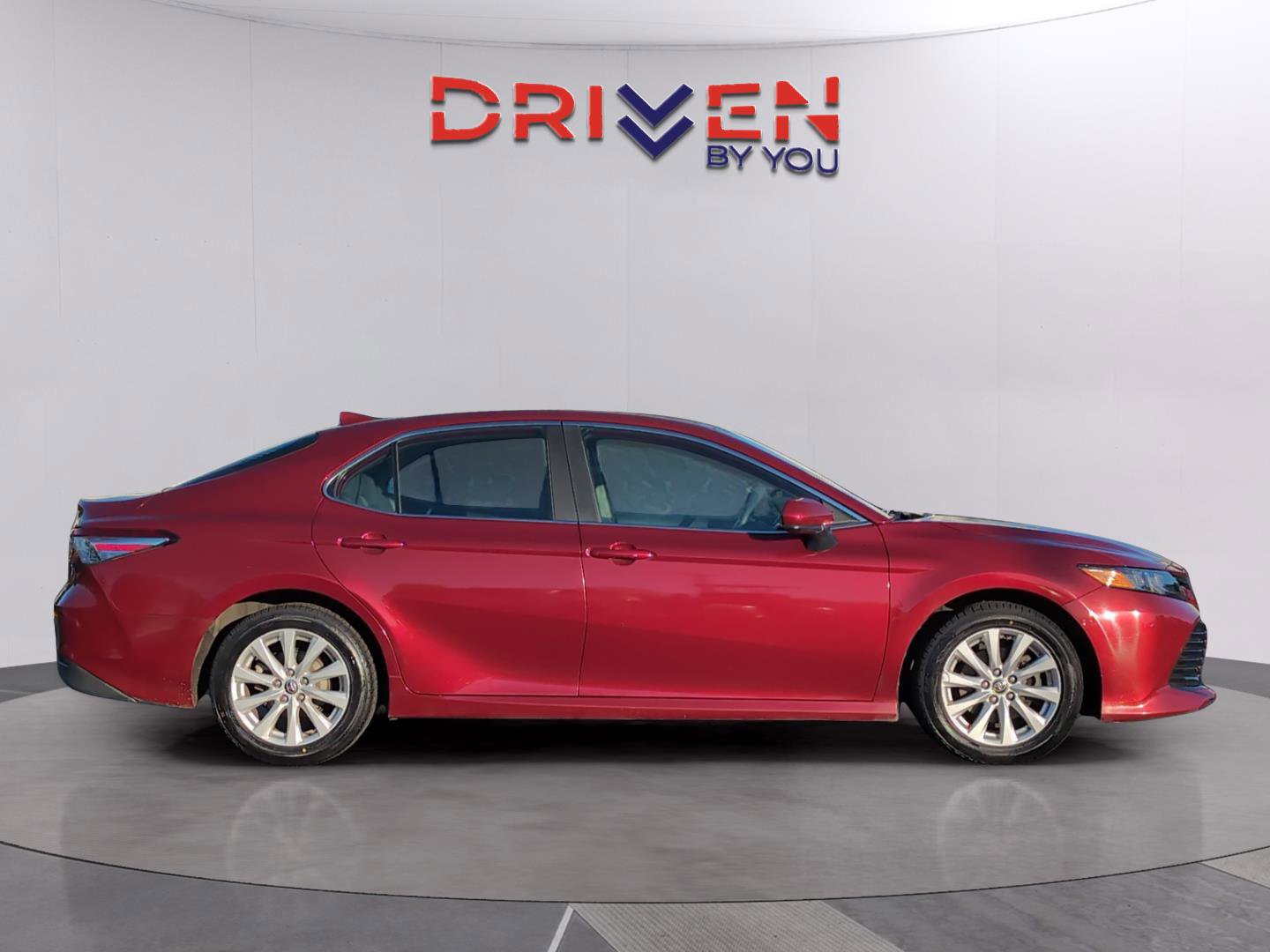 Used 2020 Toyota Camry LE FWD image 7