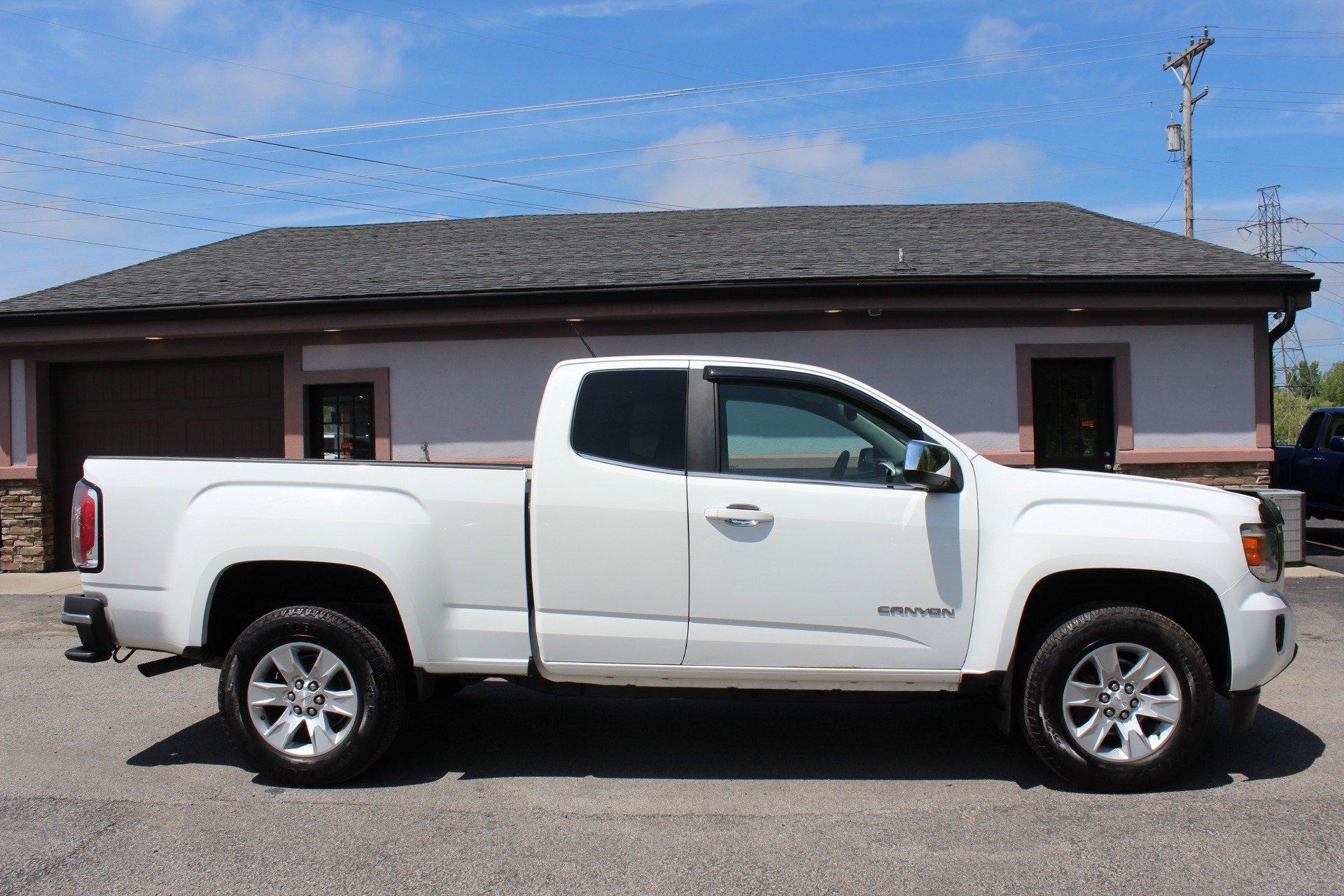 Used 2015 GMC Canyon SLE w/ SLE Convenience Package RWD image 3