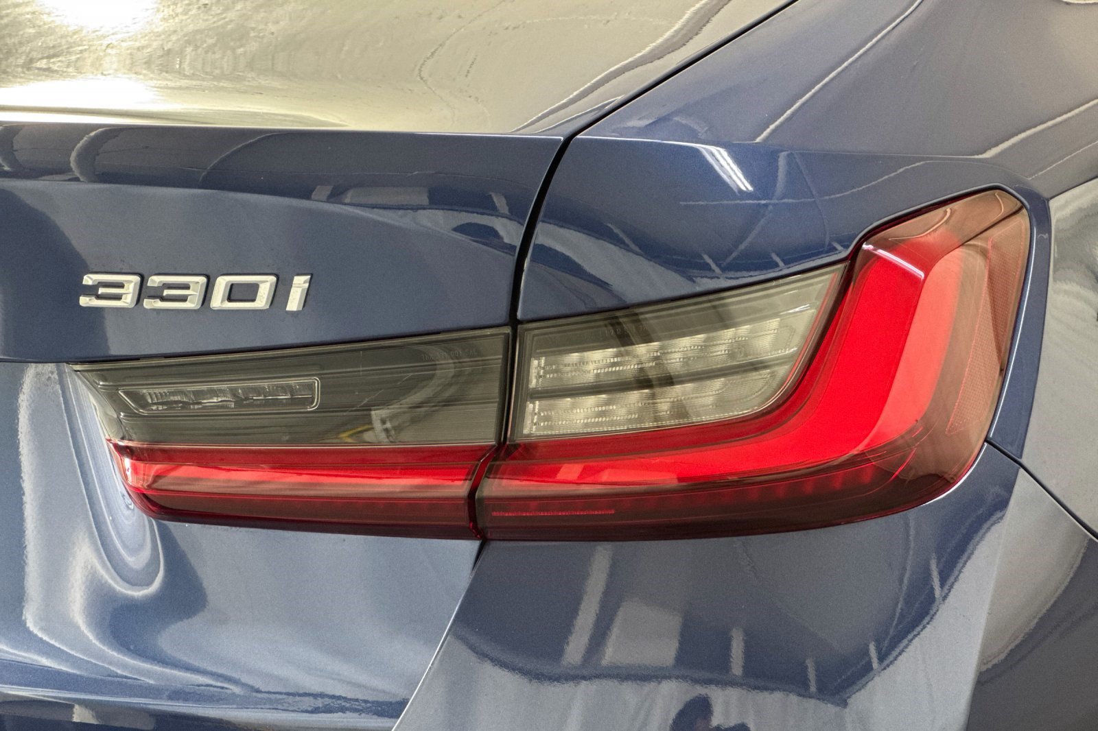 Used 2023 BMW 330i Sedan w/ Parking Assistance Package RWD image 28