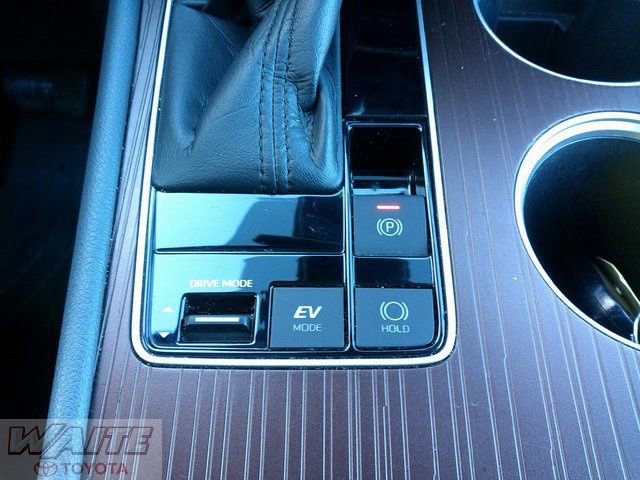 Used 2021 Toyota Sienna XLE w/ XLE Plus Package image 19