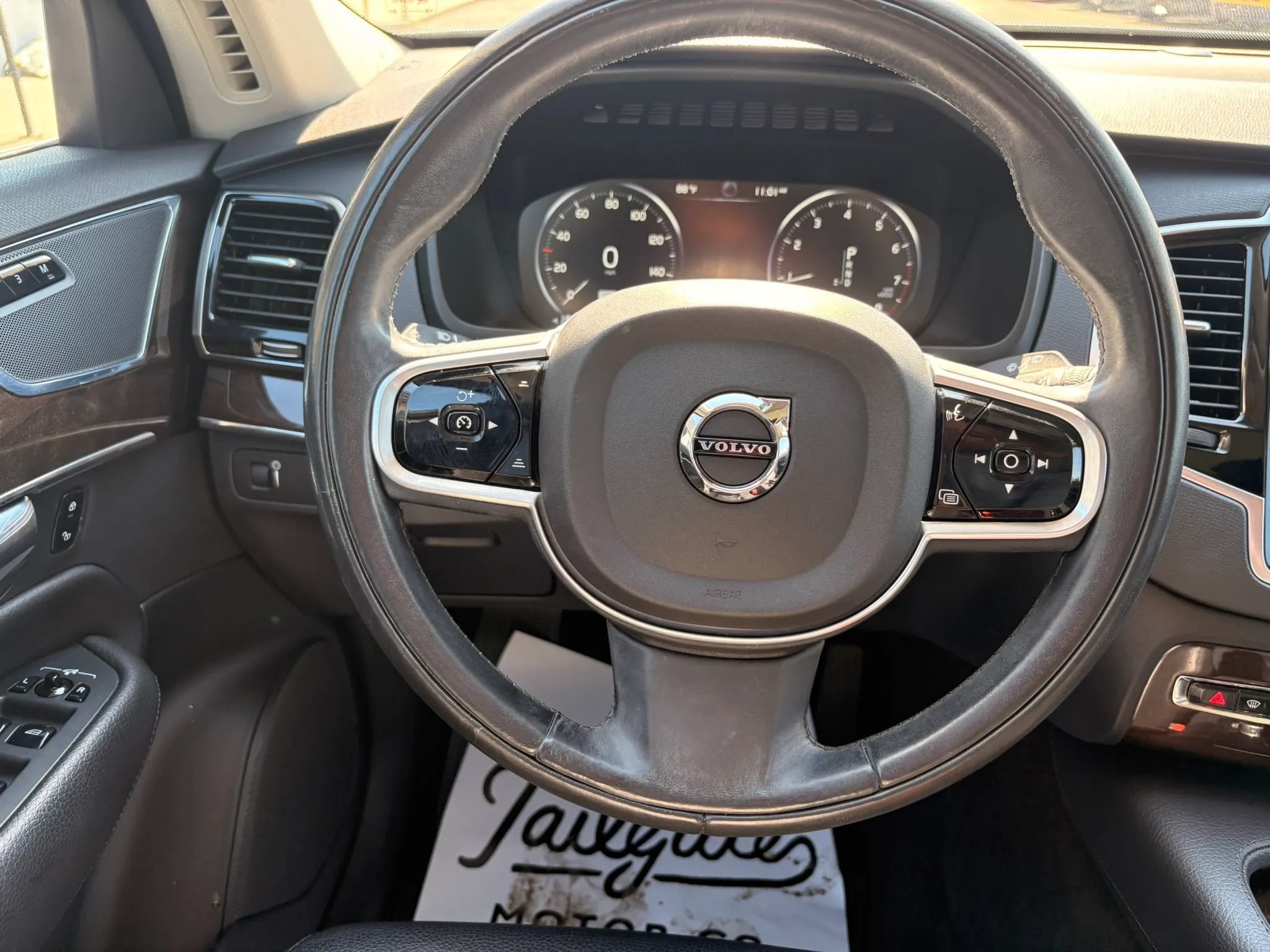 Used 2016 Volvo XC90 T6 Momentum w/ Momentum Plus Package AWD/4WD image 20
