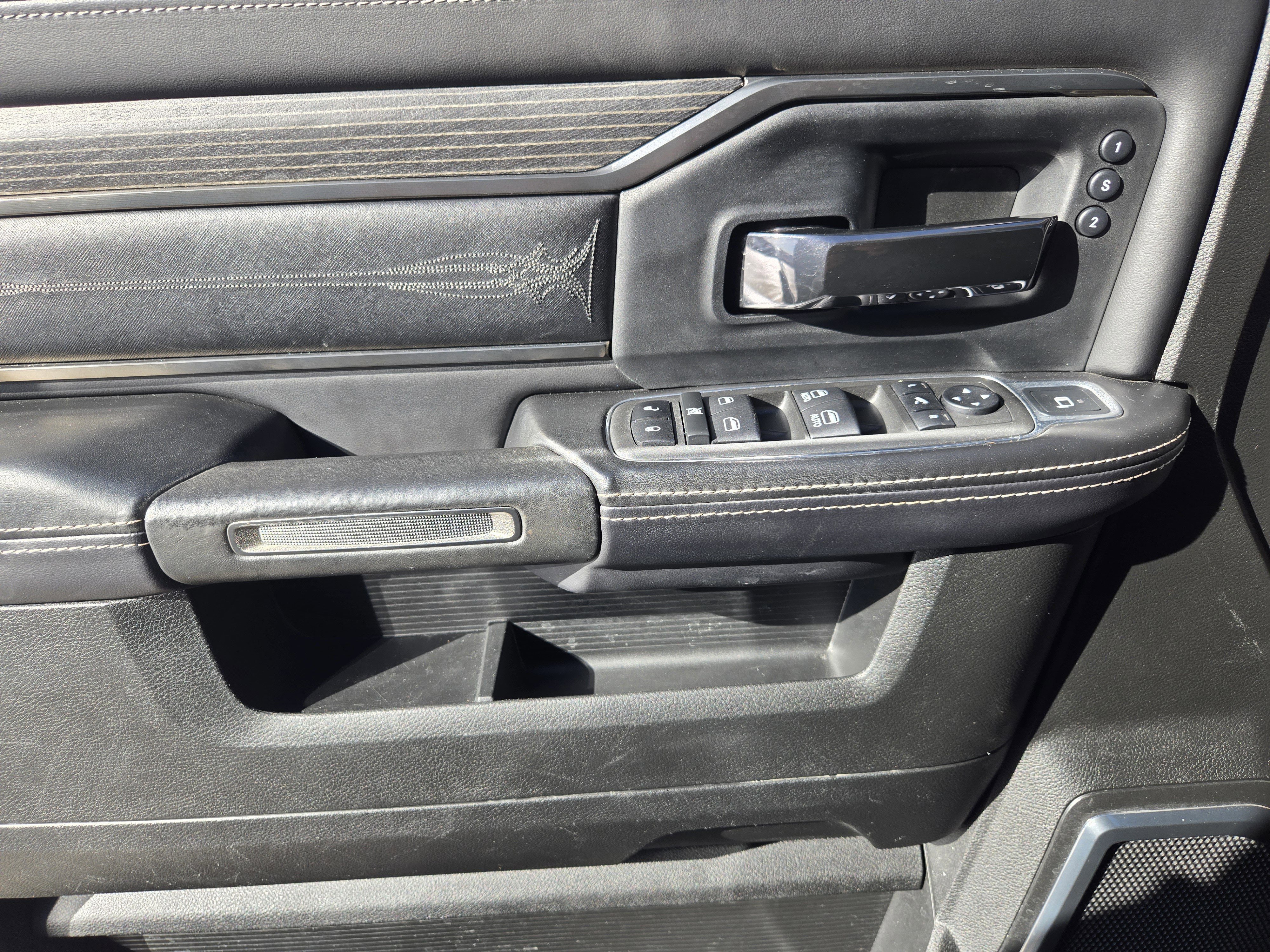 Used 2022 RAM 2500 Limited image 27