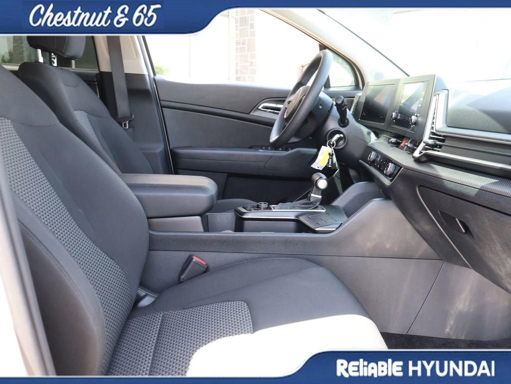 Used 2023 Kia Sportage LX FWD image 10