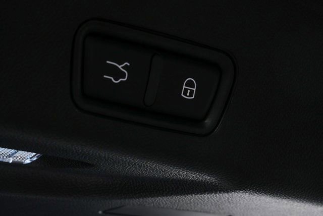 New 2026 Maserati Grecale Folgore AWD/4WD image 32