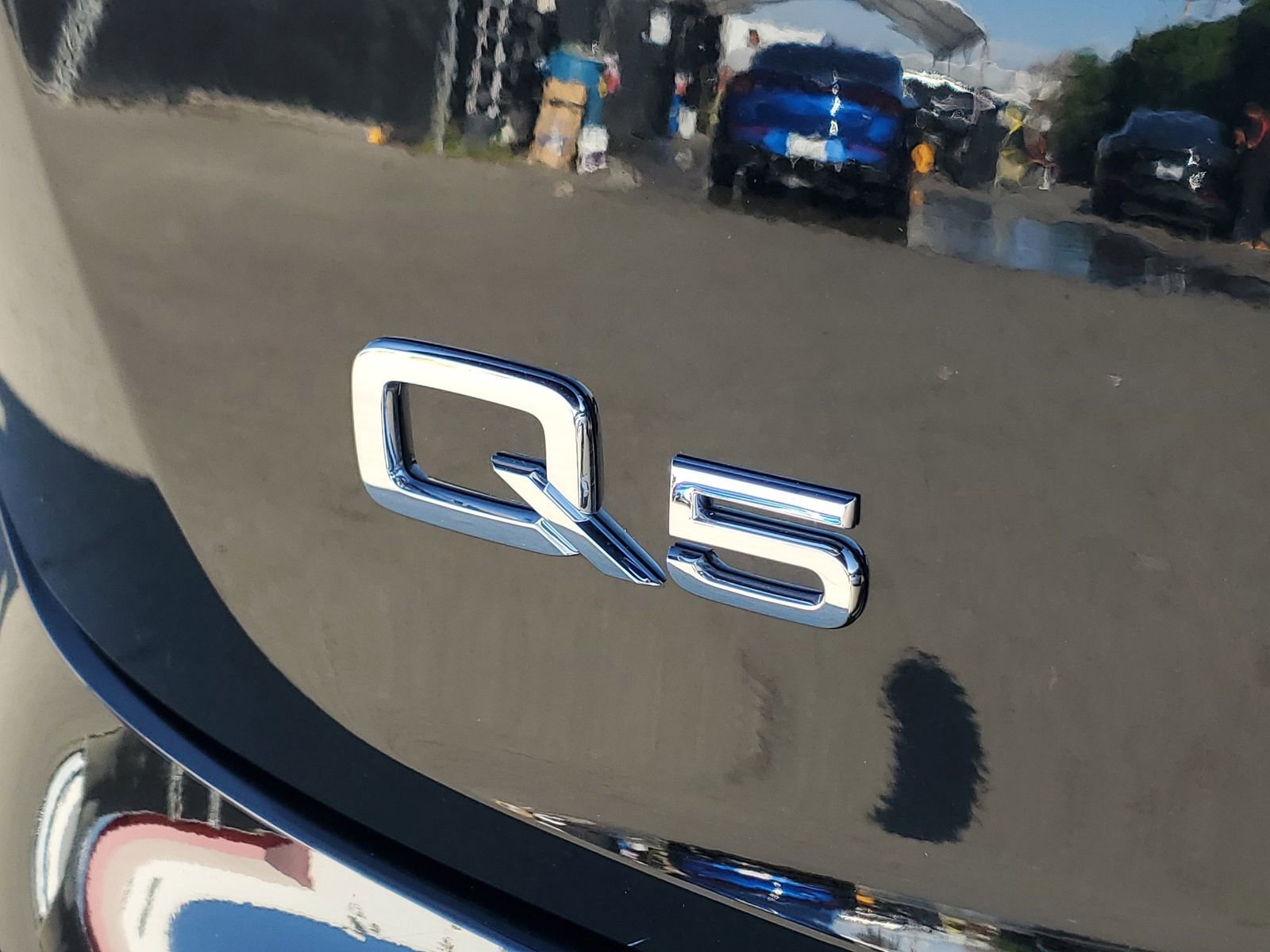 Used 2024 Audi Q5 e Premium Plus w/ Premium Plus Package image 7