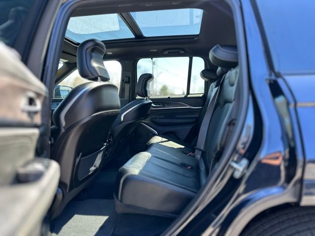 Used 2023 Jeep Grand Cherokee Overland w/ Luxury Tech Group IV image 18