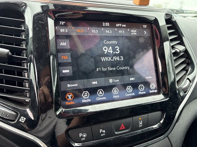 Used 2021 Jeep Cherokee Limited w/ Mopar Interior Package AWD/4WD image 6