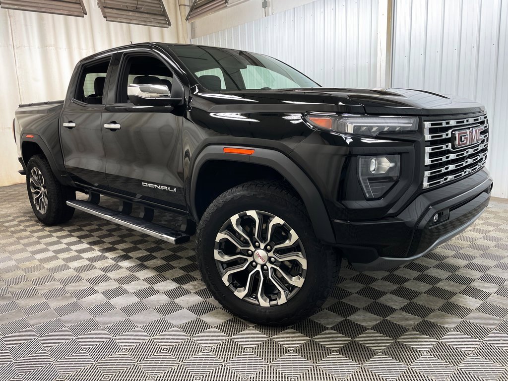 Used 2025 GMC Canyon Denali image 51