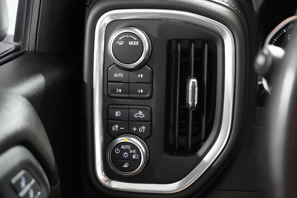 Used 2021 GMC Sierra 1500 Denali w/ Driver Alert Package II AWD/4WD image 24