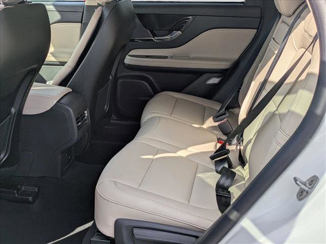 New 2026 Lincoln Corsair Premiere image 14