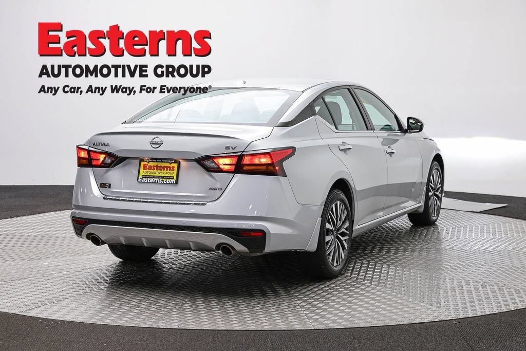Used 2023 Nissan Altima 2.5 SV w/ SV Premium Package AWD/4WD image 5