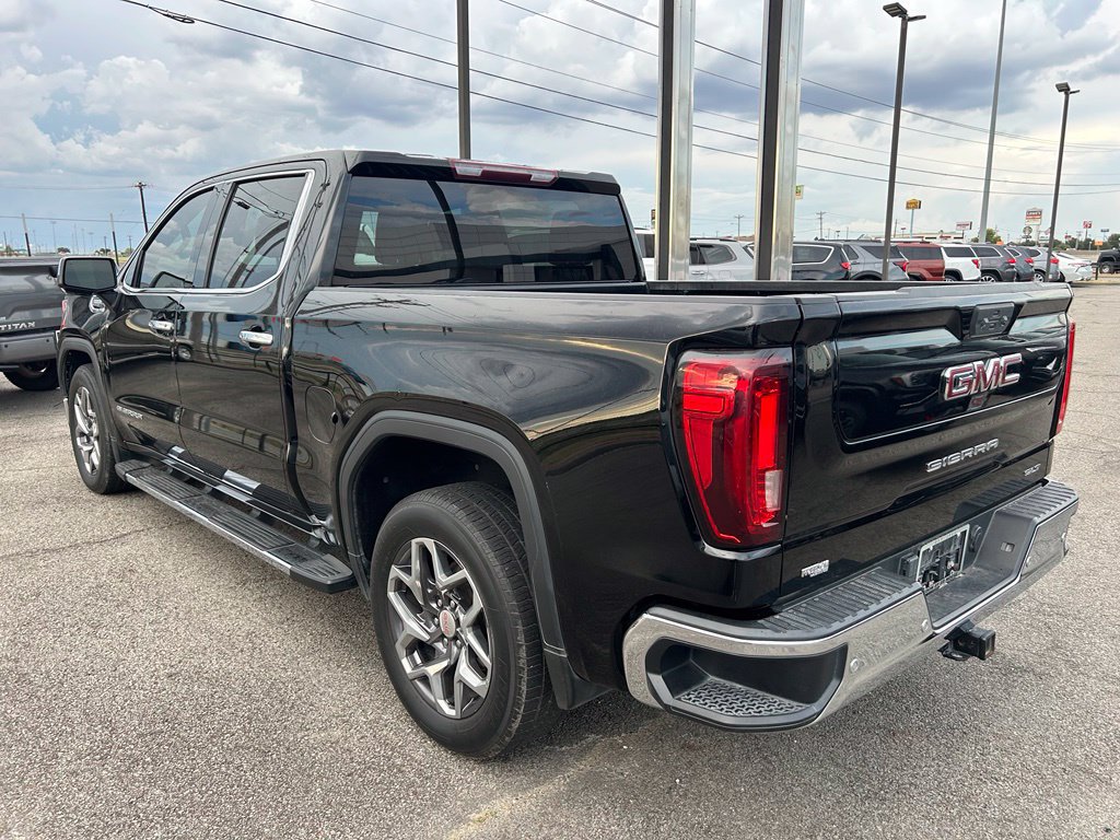 Used 2022 GMC Sierra 1500 SLT RWD image 3
