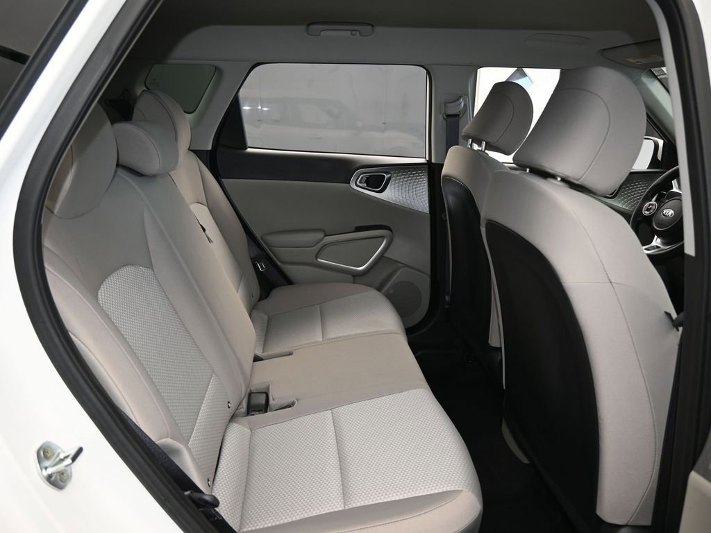 Used 2021 Kia Soul LX image 34