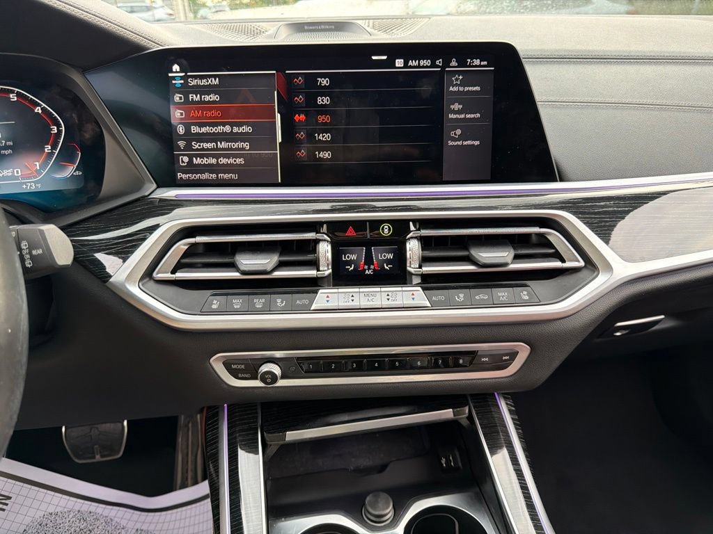 Used 2022 BMW X7 M50i AWD/4WD image 37