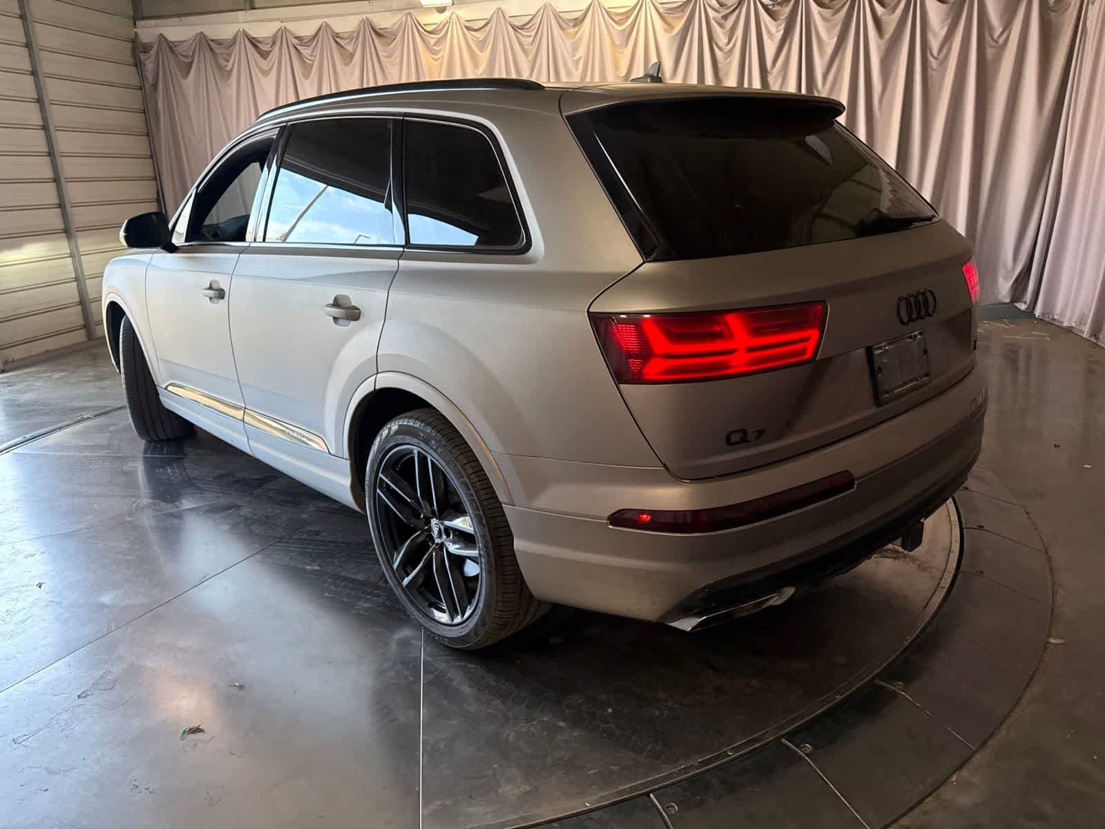 Used 2017 Audi Q7 3.0T Prestige w/ Prestige Package AWD/4WD image 7
