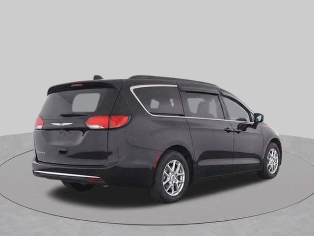 Used 2022 Chrysler Pacifica Touring-L FWD image 4