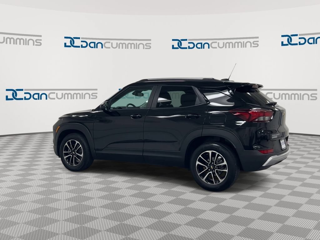 Used 2024 Chevrolet TrailBlazer LT w/ Convenience Package FWD image 6