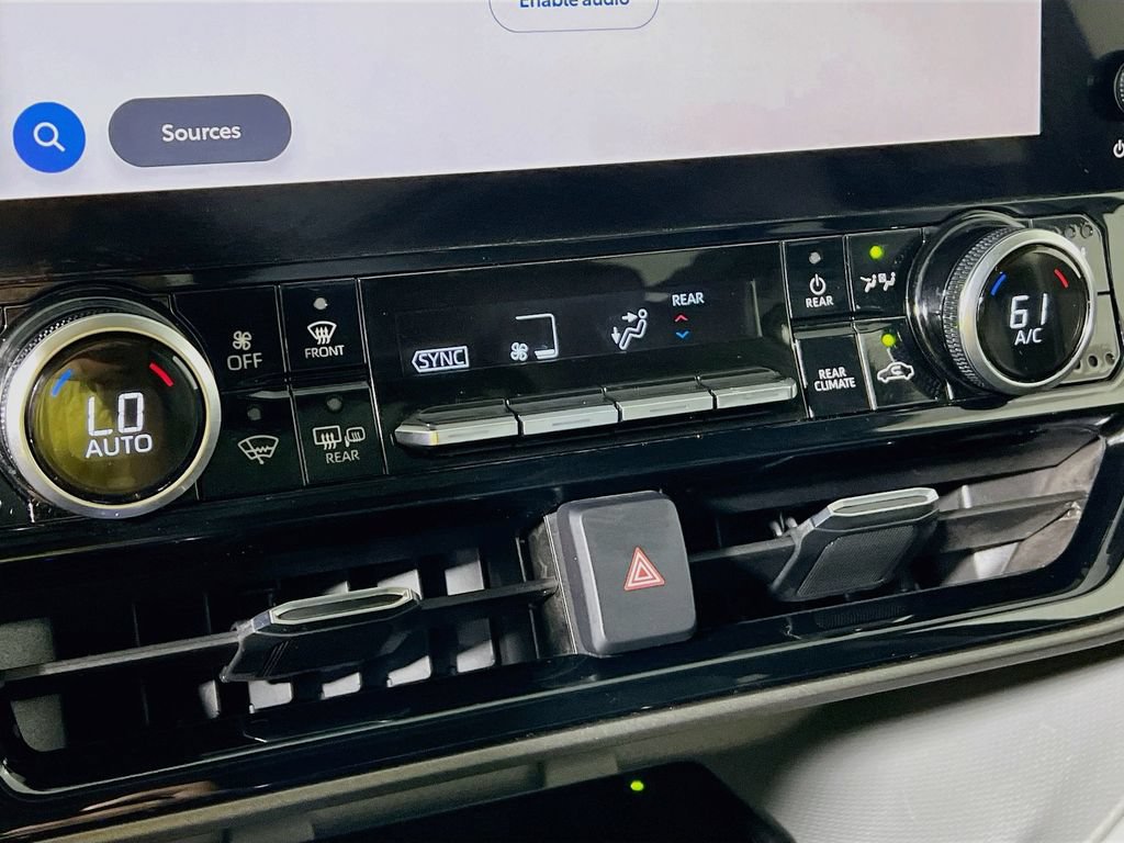 Certified 2023 Toyota Highlander Limited AWD/4WD image 14