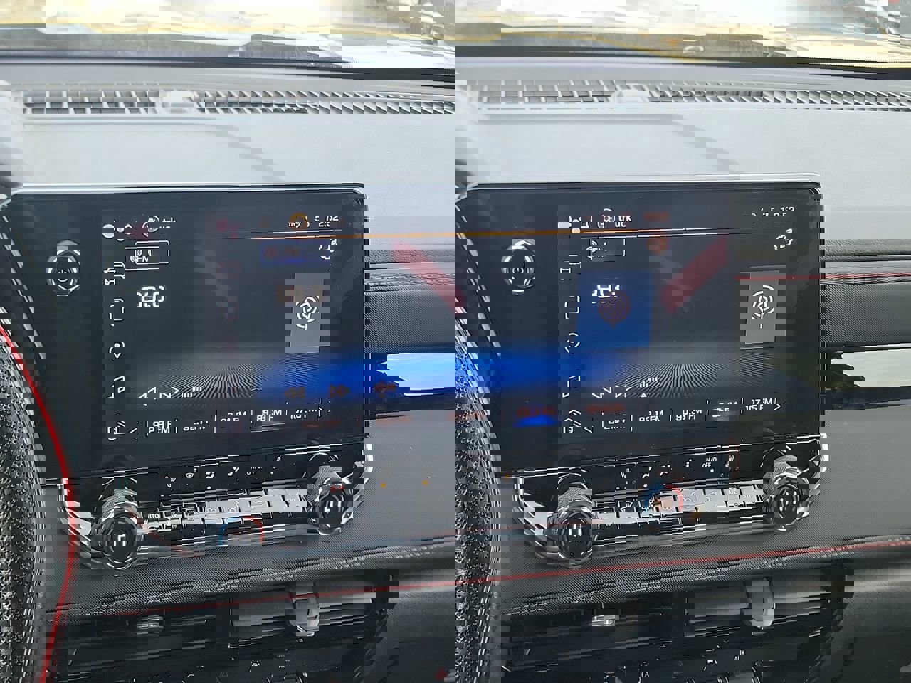 Used 2023 Chevrolet Colorado Z71 w/ Z71 Convenience Package 2 image 16