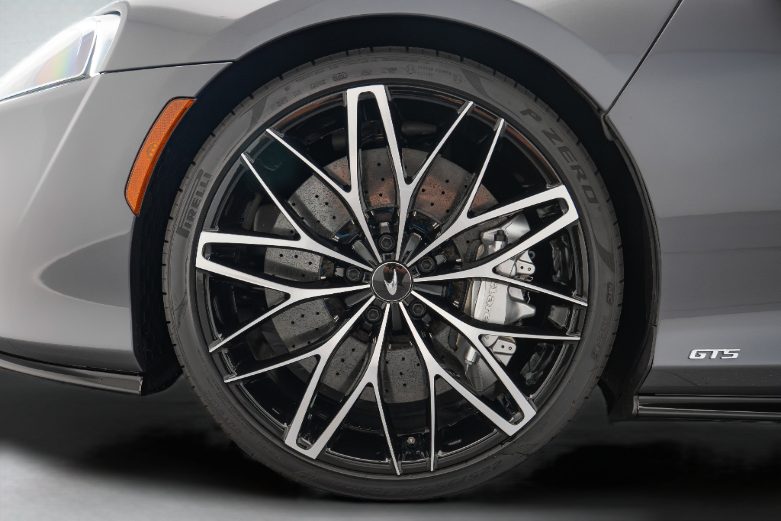 Used 2025 McLaren GTS RWD image 18