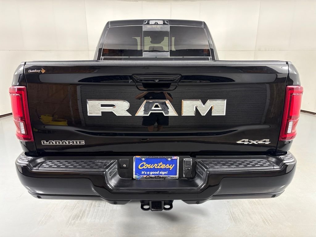 Used 2025 RAM 2500 Laramie w/ Towing Technology Group AWD/4WD image 7