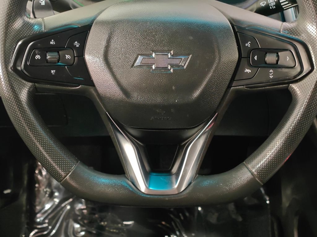 Used 2023 Chevrolet Bolt LT w/ Driver Confidence Package FWD image 5