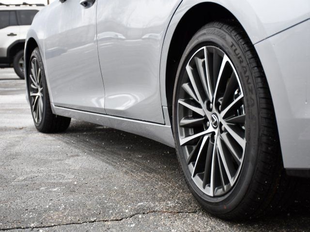 New 2025 Lexus ES 350 w/ Premium Package image 9