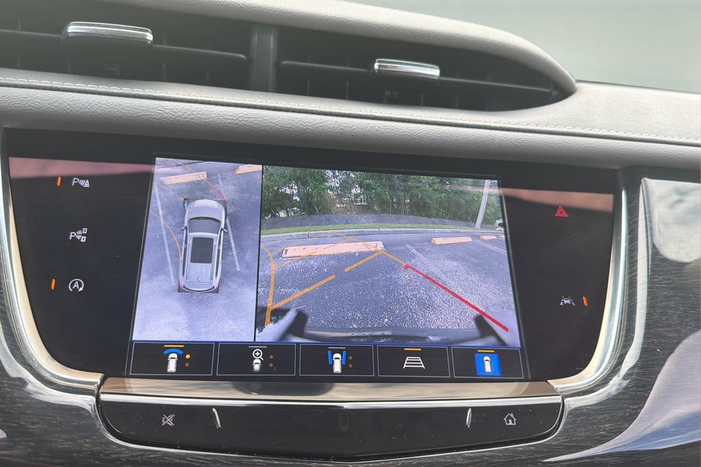 Certified 2024 Cadillac XT6 Premium Luxury w/ Technology Package FWD image 27