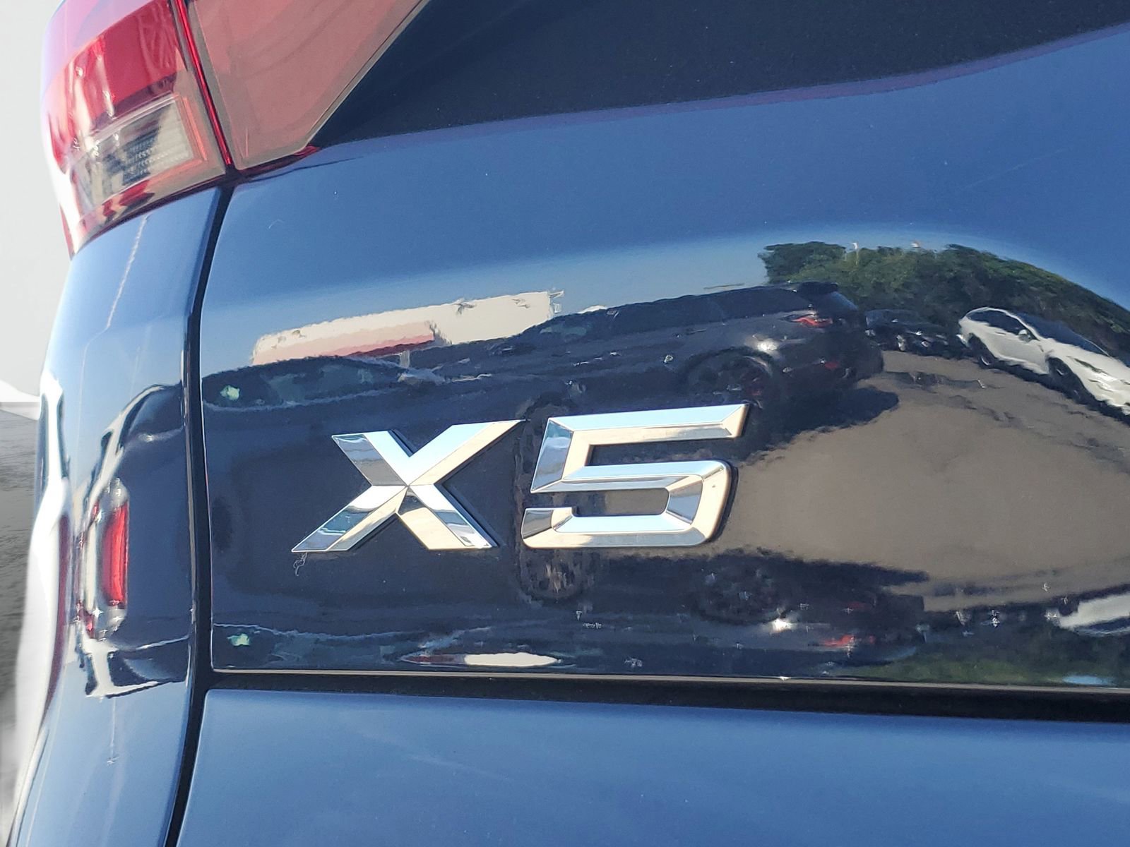 Used 2023 BMW X5 xDrive45e w/ M Sport Package image 6