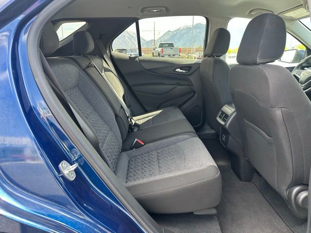 Used 2022 Chevrolet Equinox LT w/ LPO, Cargo Package AWD/4WD image 13