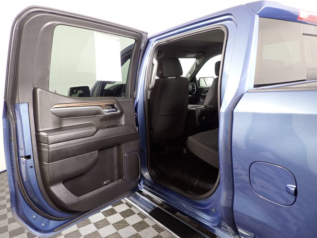 Used 2024 Chevrolet Silverado 1500 LT w/ Convenience Package II AWD/4WD image 31