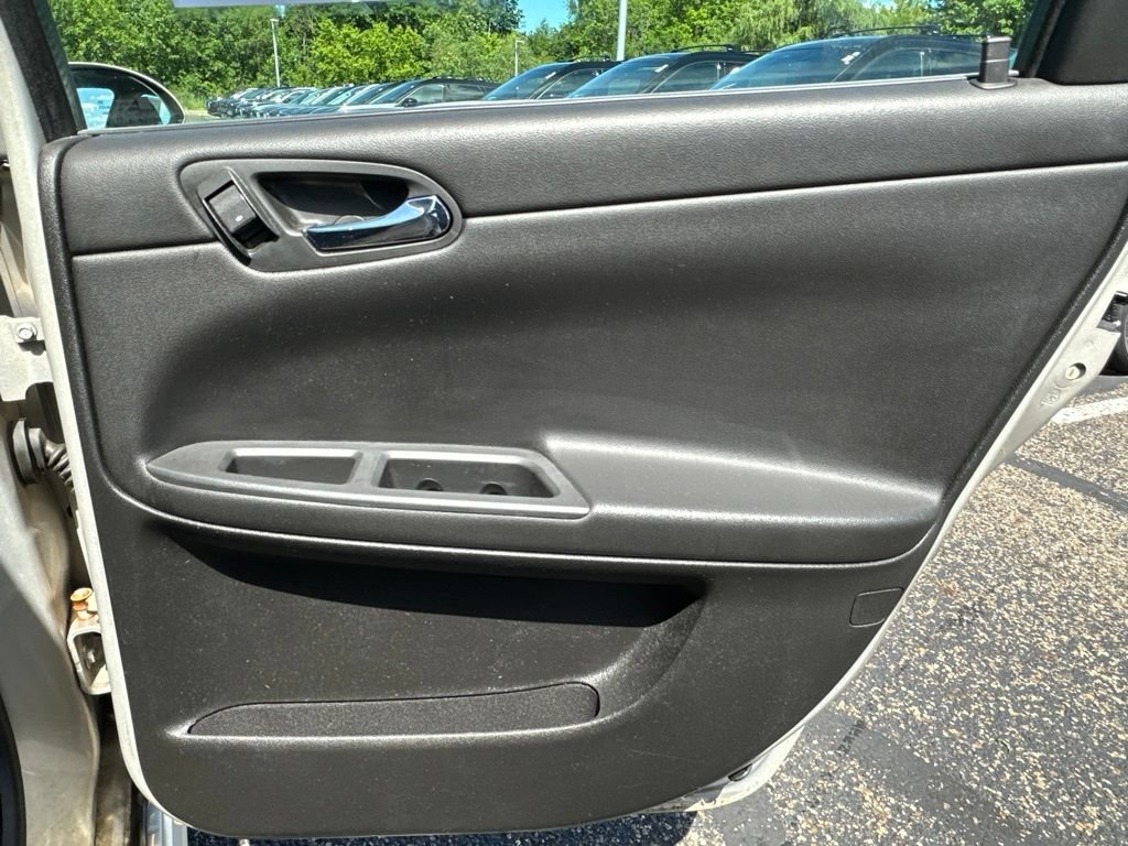 Used 2012 Chevrolet Impala LT w/ LT Sunroof Package FWD image 23
