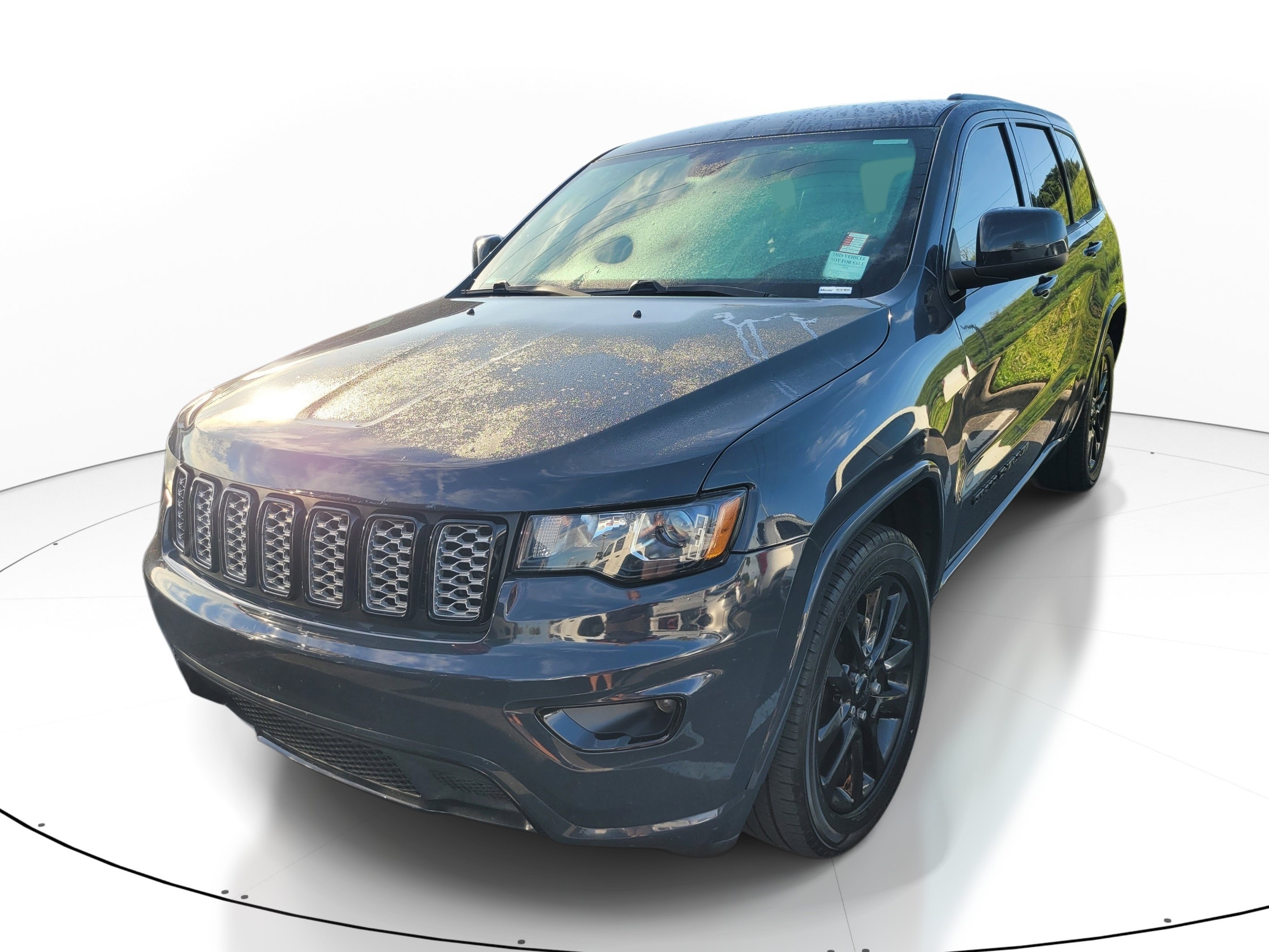 Used 2018 Jeep Grand Cherokee Altitude RWD image 2