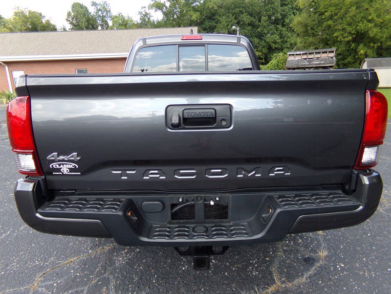 Used 2022 Toyota Tacoma SR5 image 4