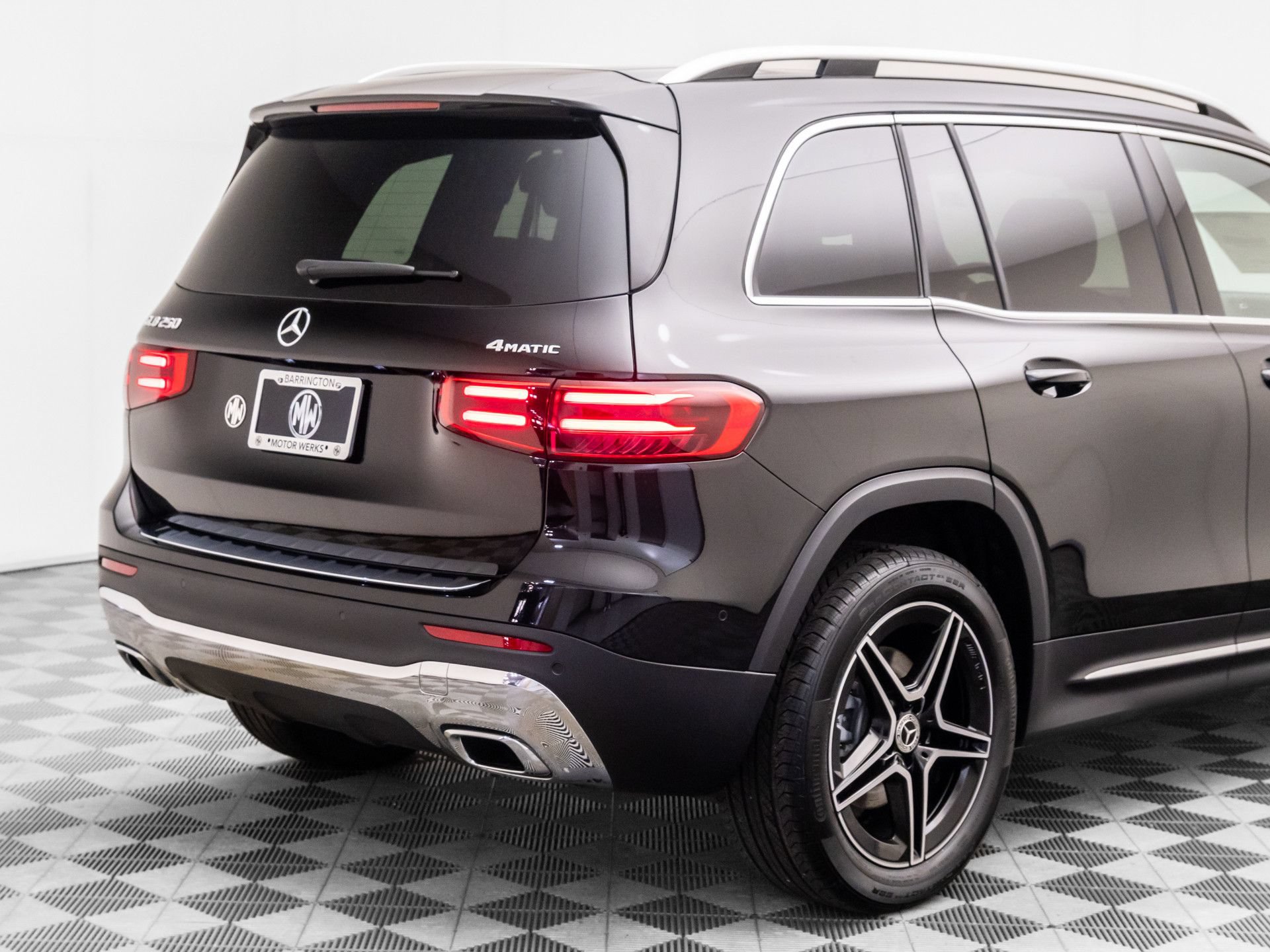 New 2026 Mercedes-Benz GLB 250 4MATIC image 35