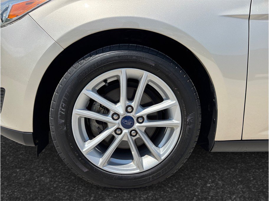 Used 2017 Ford Focus SE FWD image 12