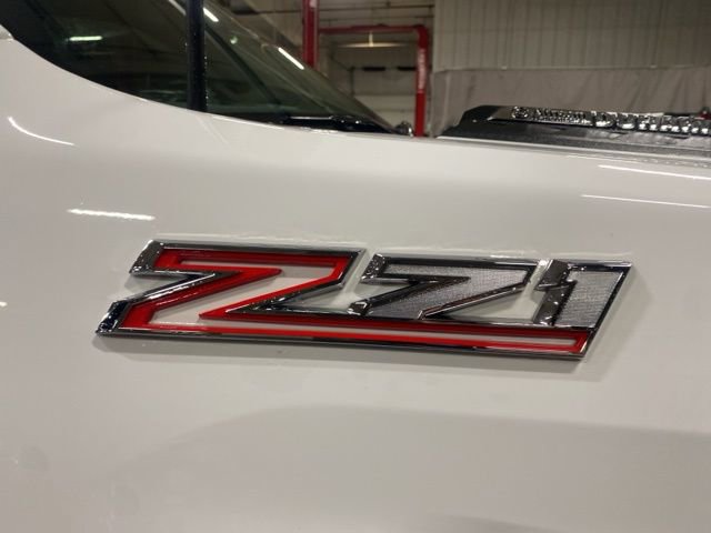 Used 2024 Chevrolet Silverado 2500 LT w/ Convenience Package image 4