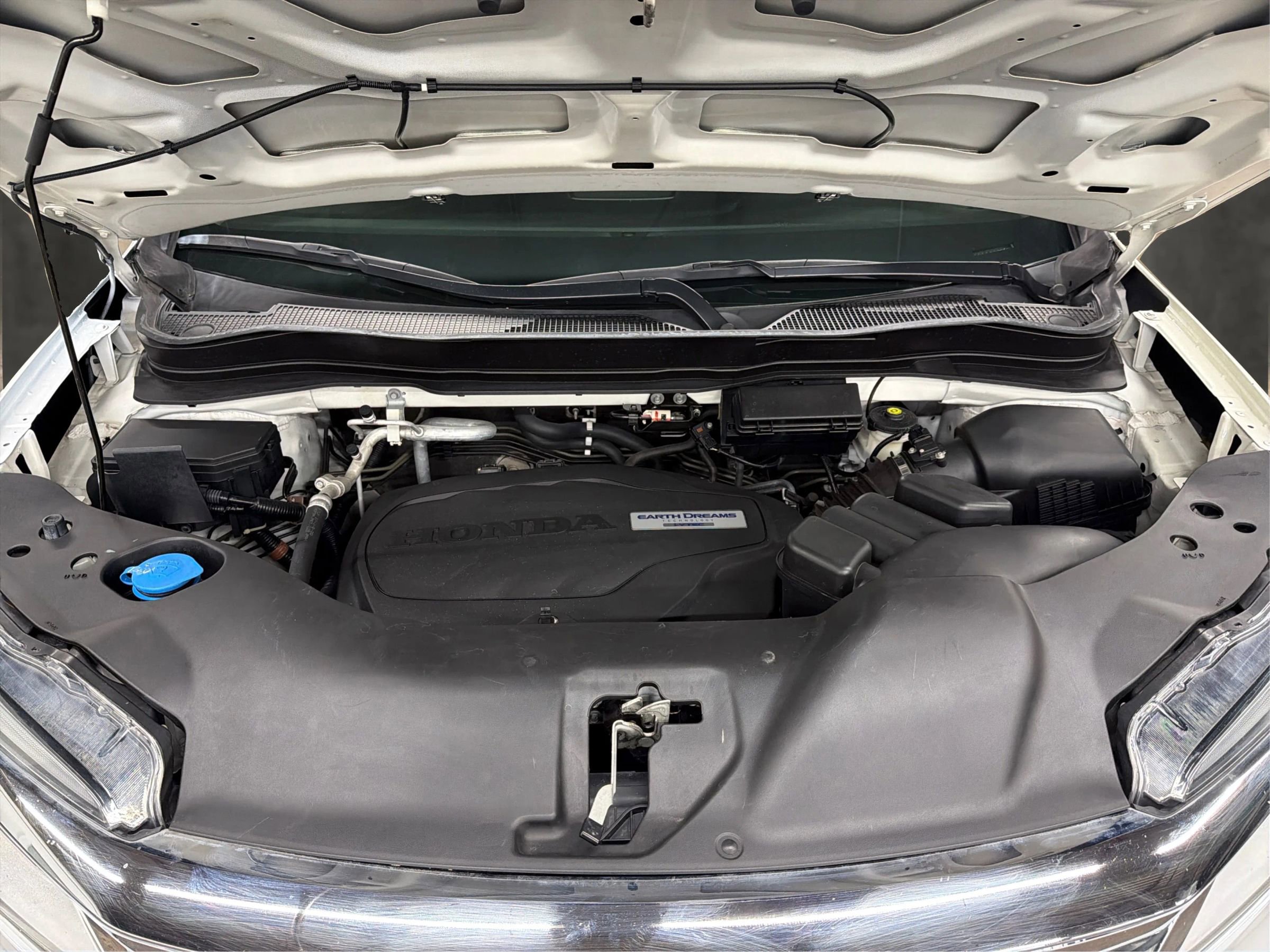 Used 2019 Honda Pilot Touring image 9