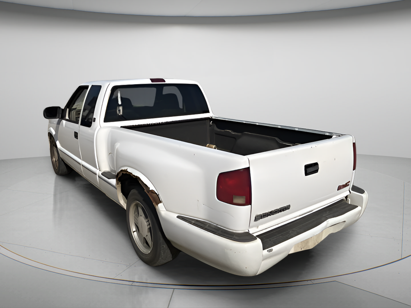Used 2000 GMC Sonoma SLS w/ SLS "Hot Looks" Pkg RWD image 3