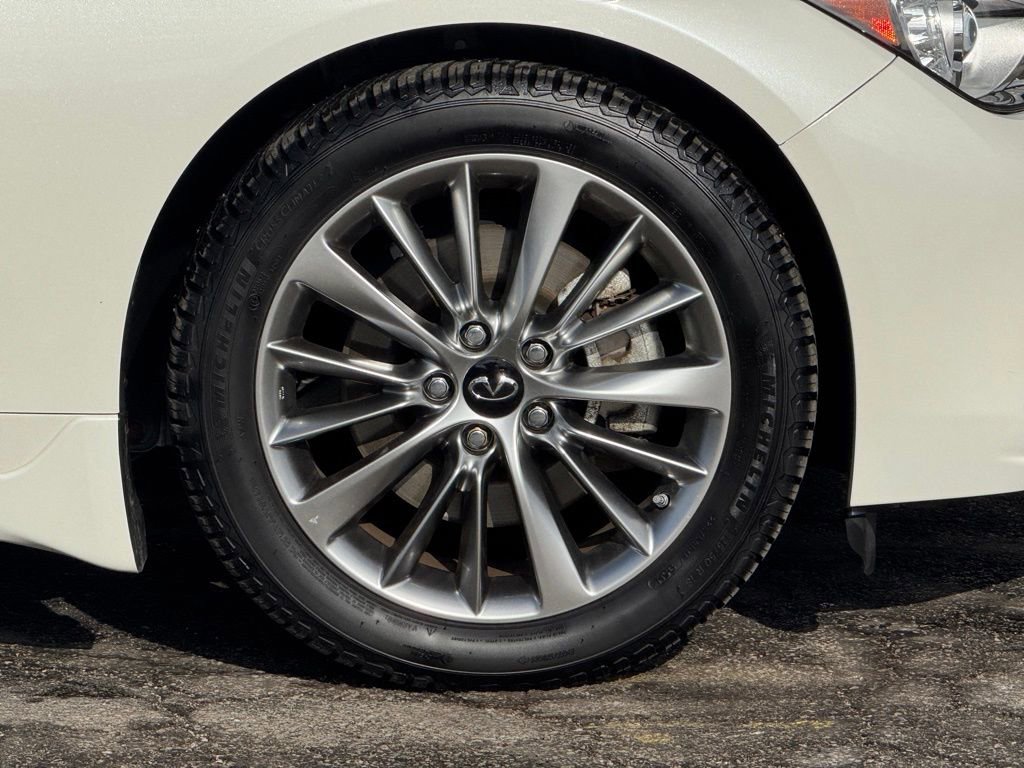 Used 2023 INFINITI Q50 Luxe w/ Cargo Package image 3