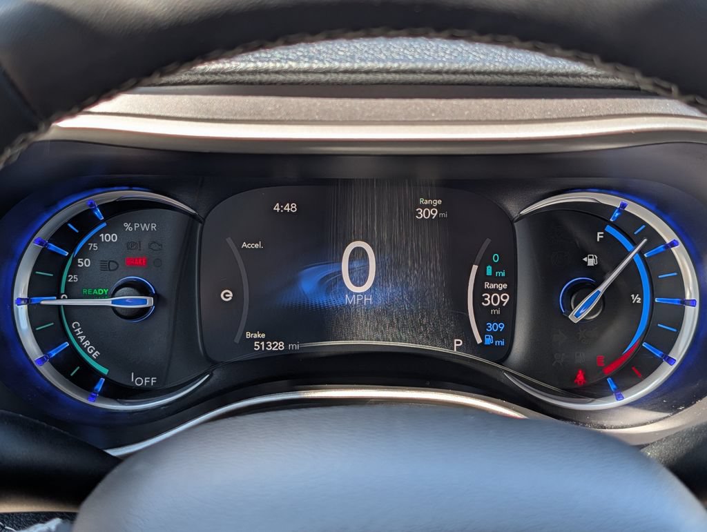 Used 2023 Chrysler Pacifica Touring-L FWD image 25