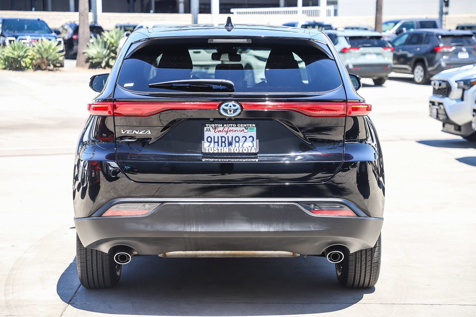 Certified 2023 Toyota Venza LE AWD/4WD image 7