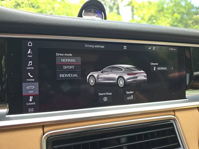 Used 2019 Porsche Panamera 4 AWD/4WD image 19