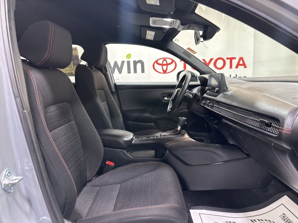 Used 2024 Honda HR-V Sport image 11