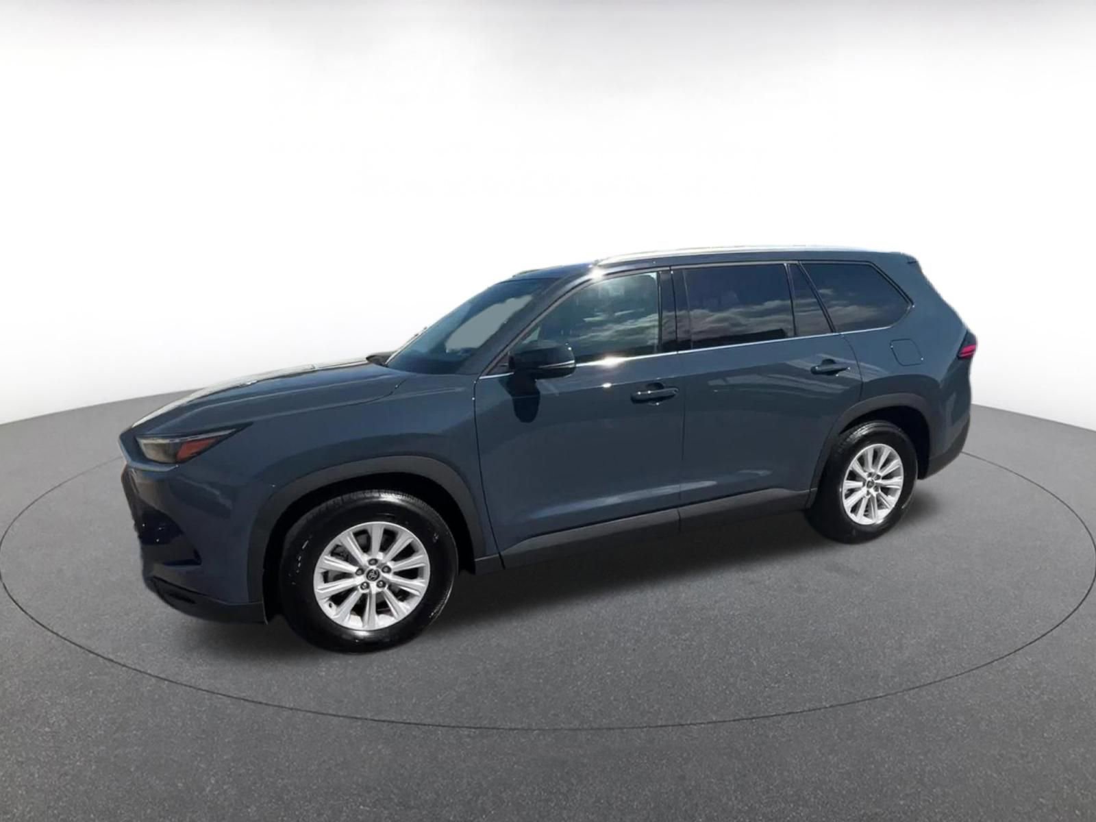 Used 2025 Toyota Grand Highlander FWD image 8