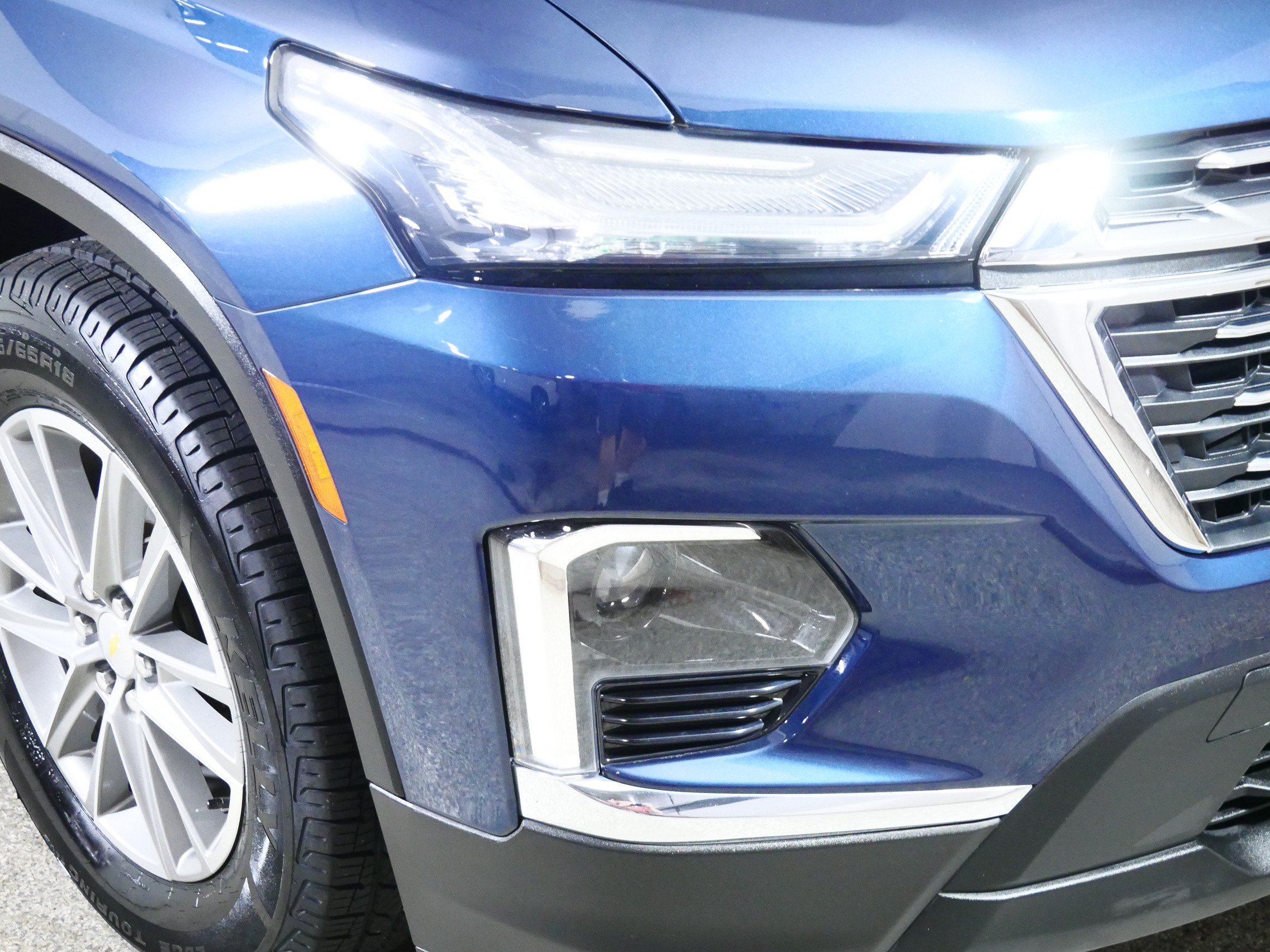 Used 2023 Chevrolet Traverse LT w/ LPO, Floor Liner Package AWD/4WD image 16