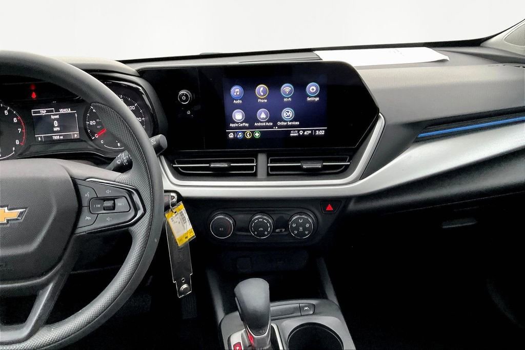 Used 2025 Chevrolet Trax LS FWD image 11