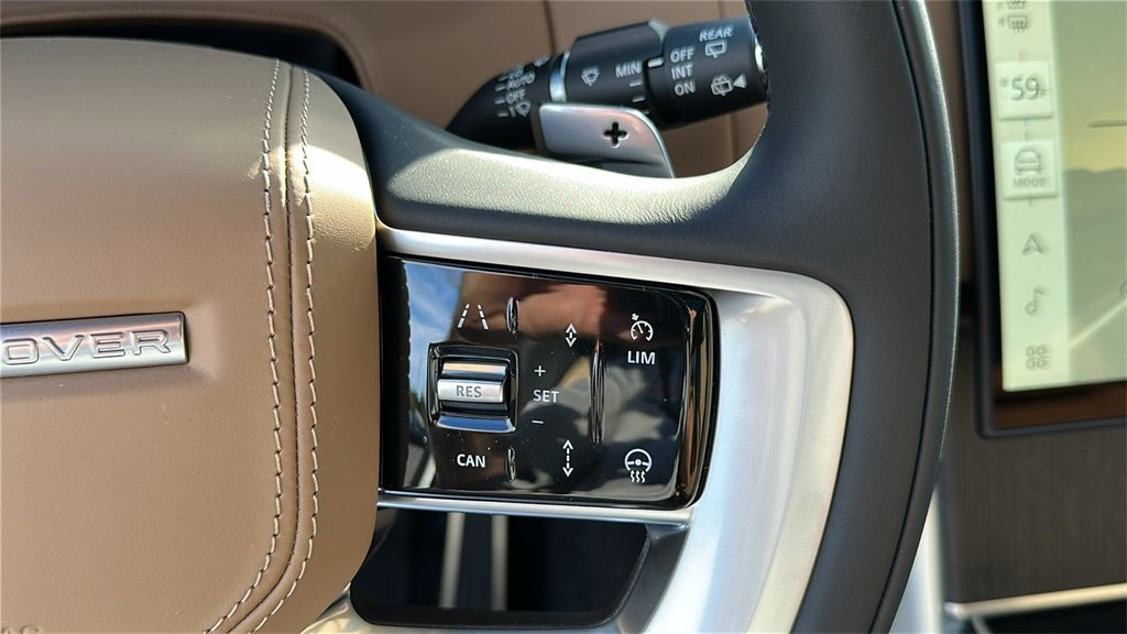 New 2025 Land Rover Range Rover SE image 15