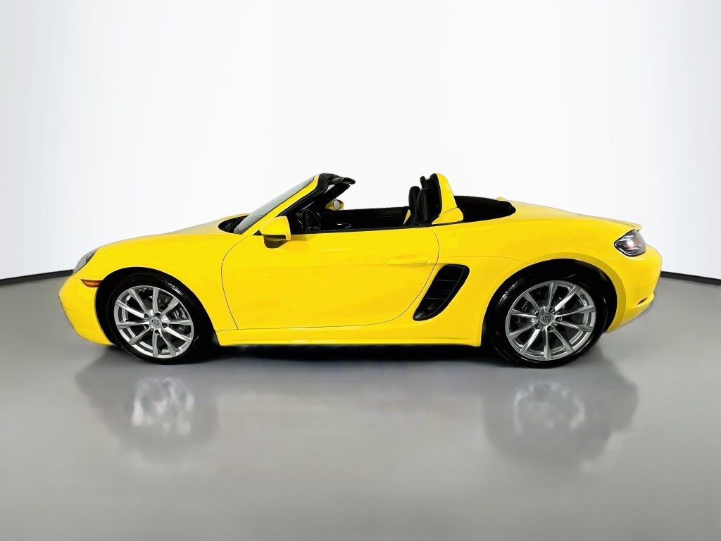 Used 2018 Porsche 718 Boxster RWD image 32